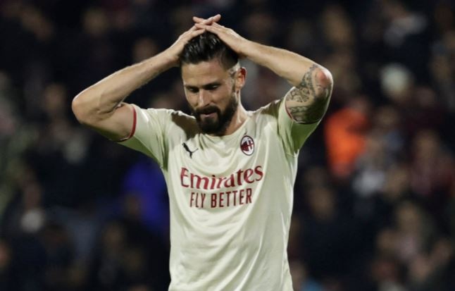 Milan bi doi bet bang cam hoa hinh anh