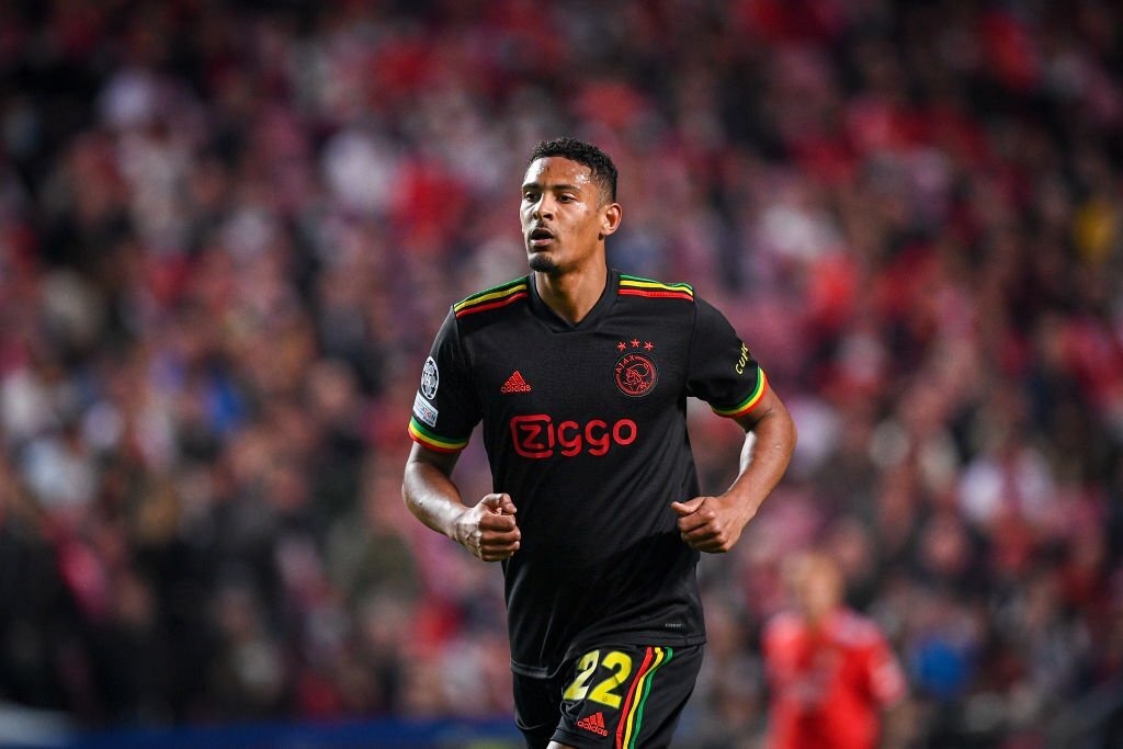 Haller di vao lich su Champions League anh 1