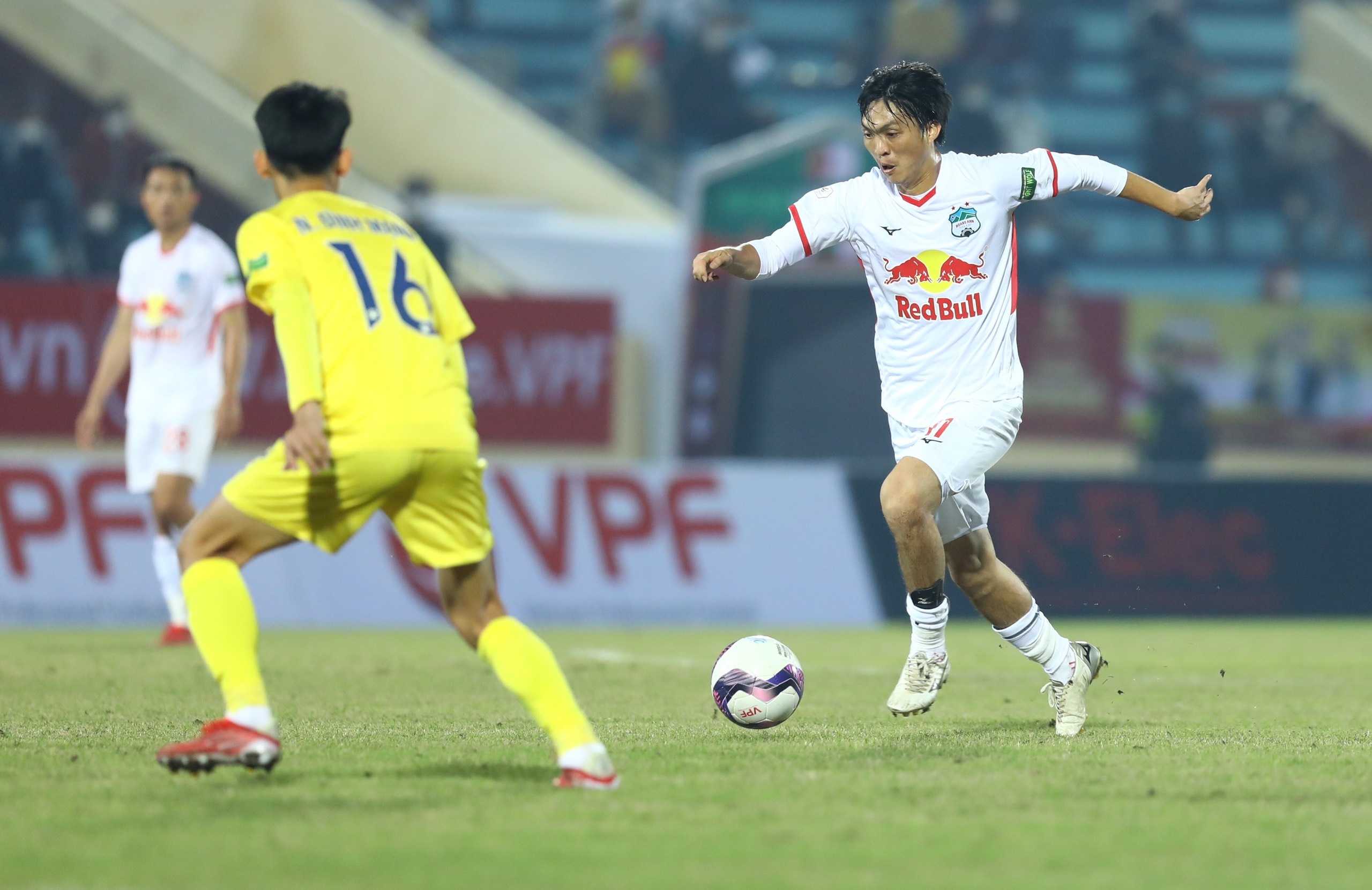 CLB Nam Dinh dau HAGL anh 1