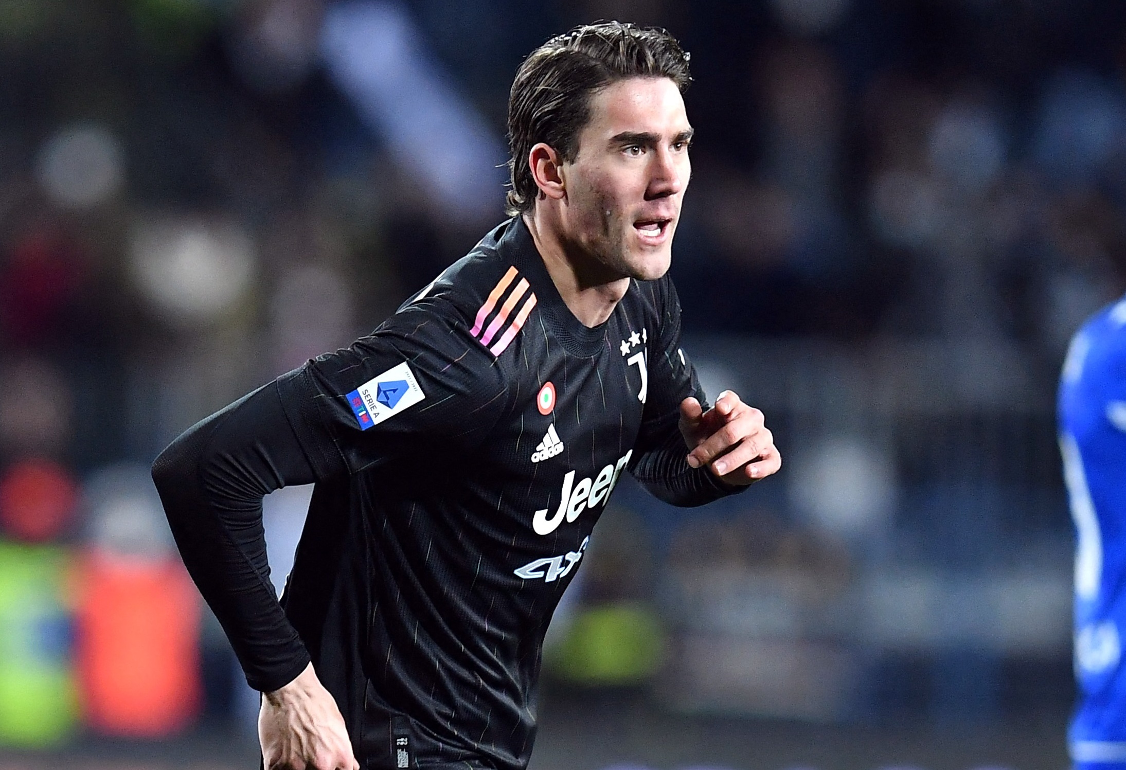 Juventus thang 3-2 nho cu dup cua tan binh 80 trieu euro hinh anh