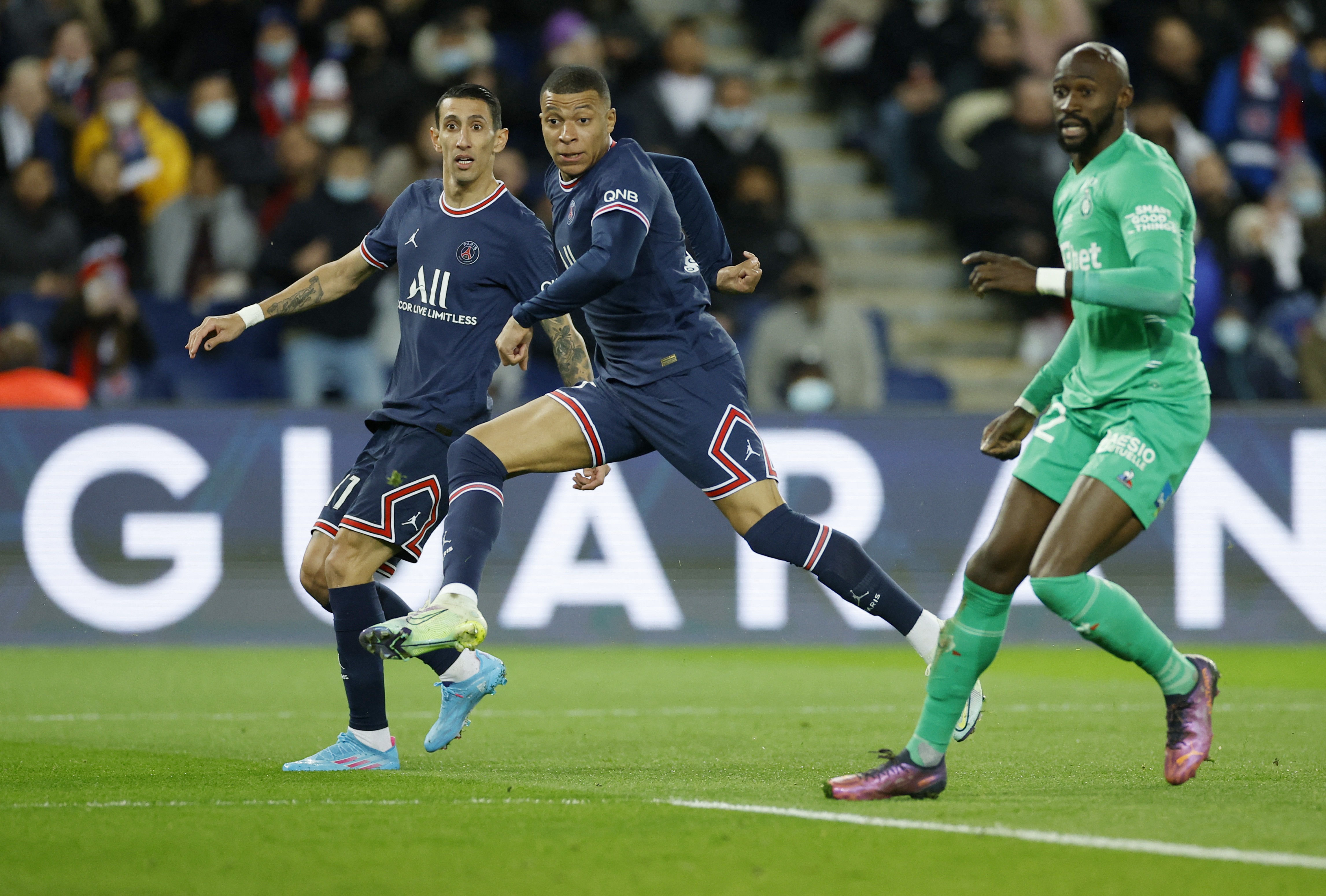 PSG dau Saint Etienne anh 3