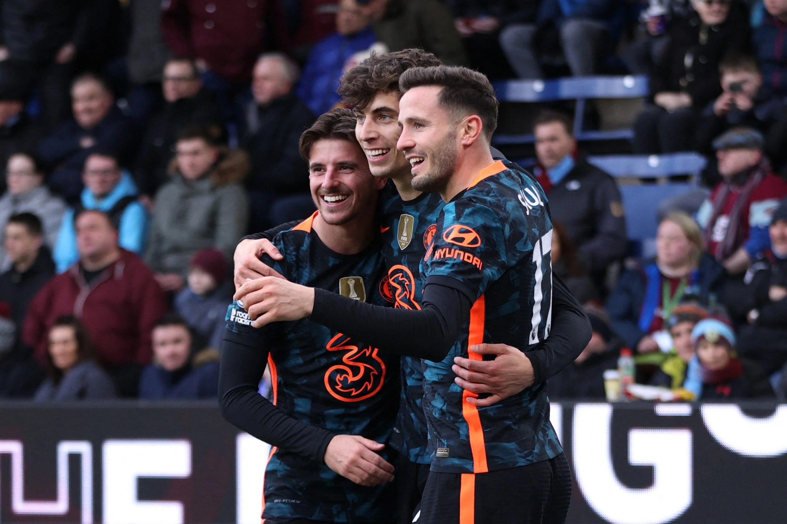 Chelsea dau Burnley anh 1