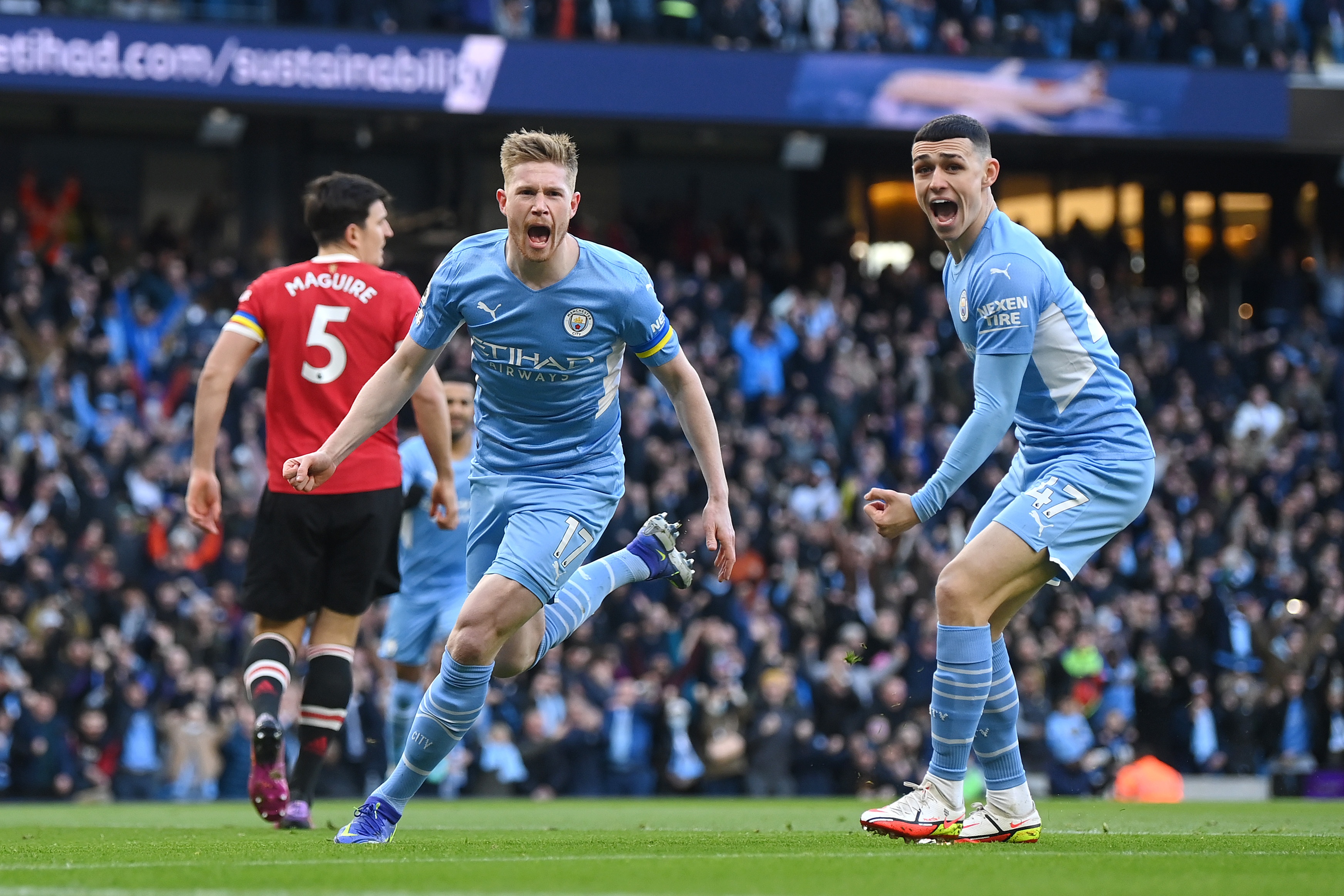 Man City nhan chim Man United tai Etihad hinh anh