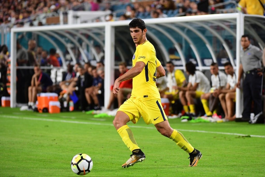 Doi hinh chuyen nhuong lang phi cua PSG anh 8