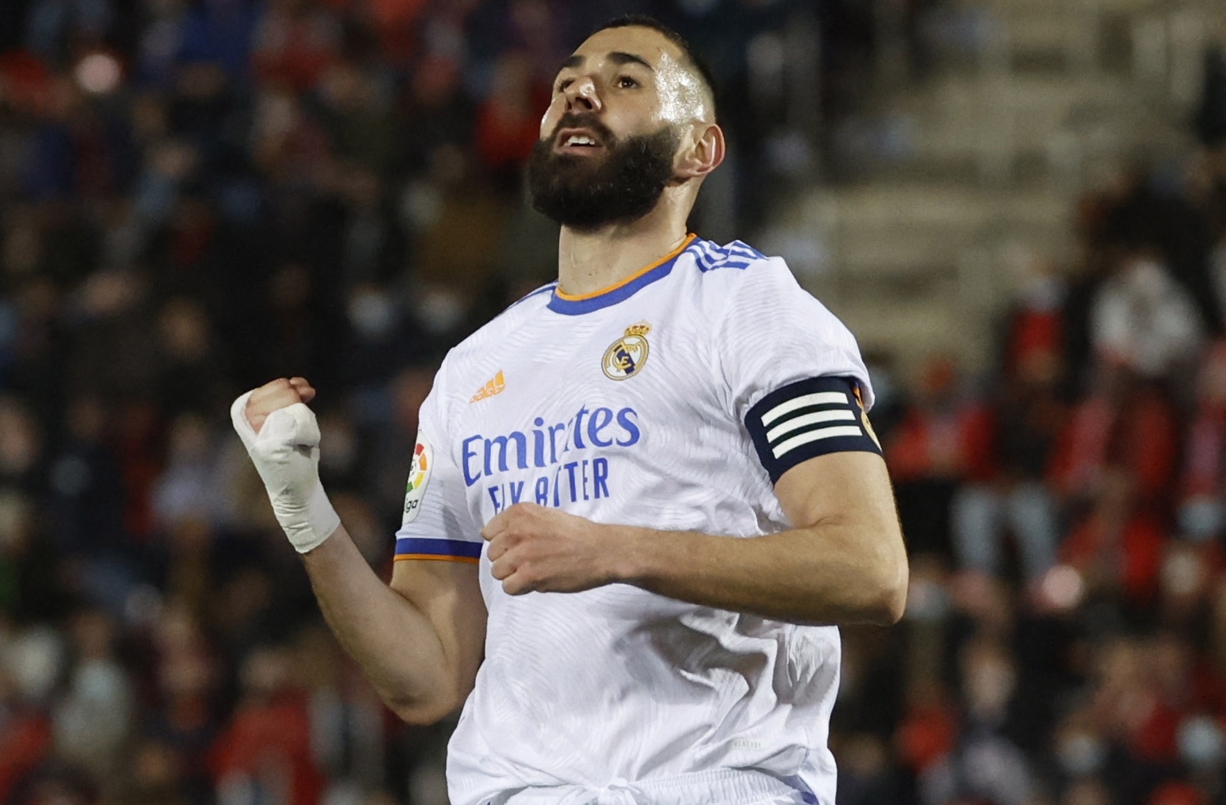 Real xay chac ngoi dau sau tran thang 3-0 hinh anh