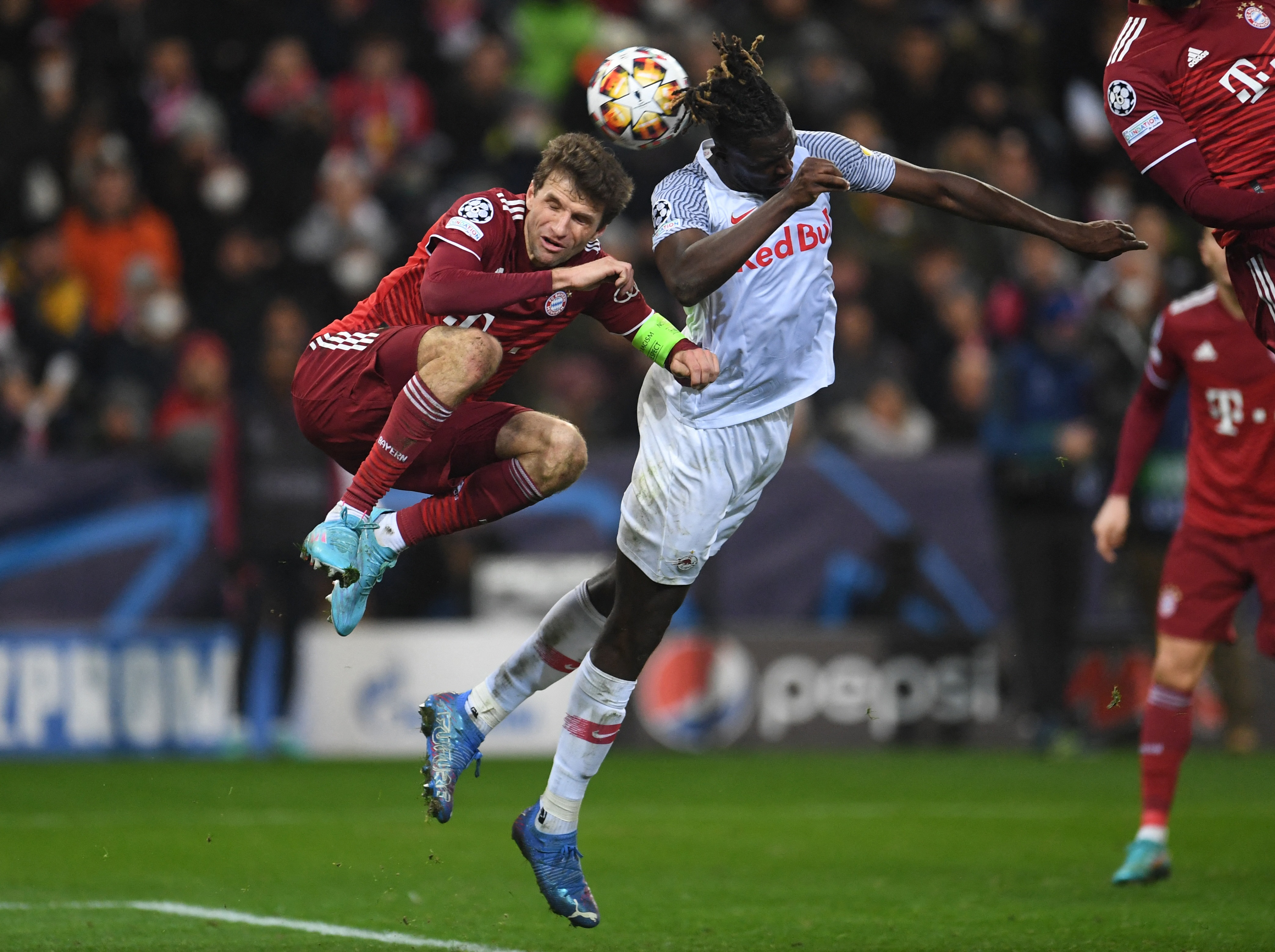 Doi hinh tieu bieu luot ve vong 16 doi Champions League anh 6