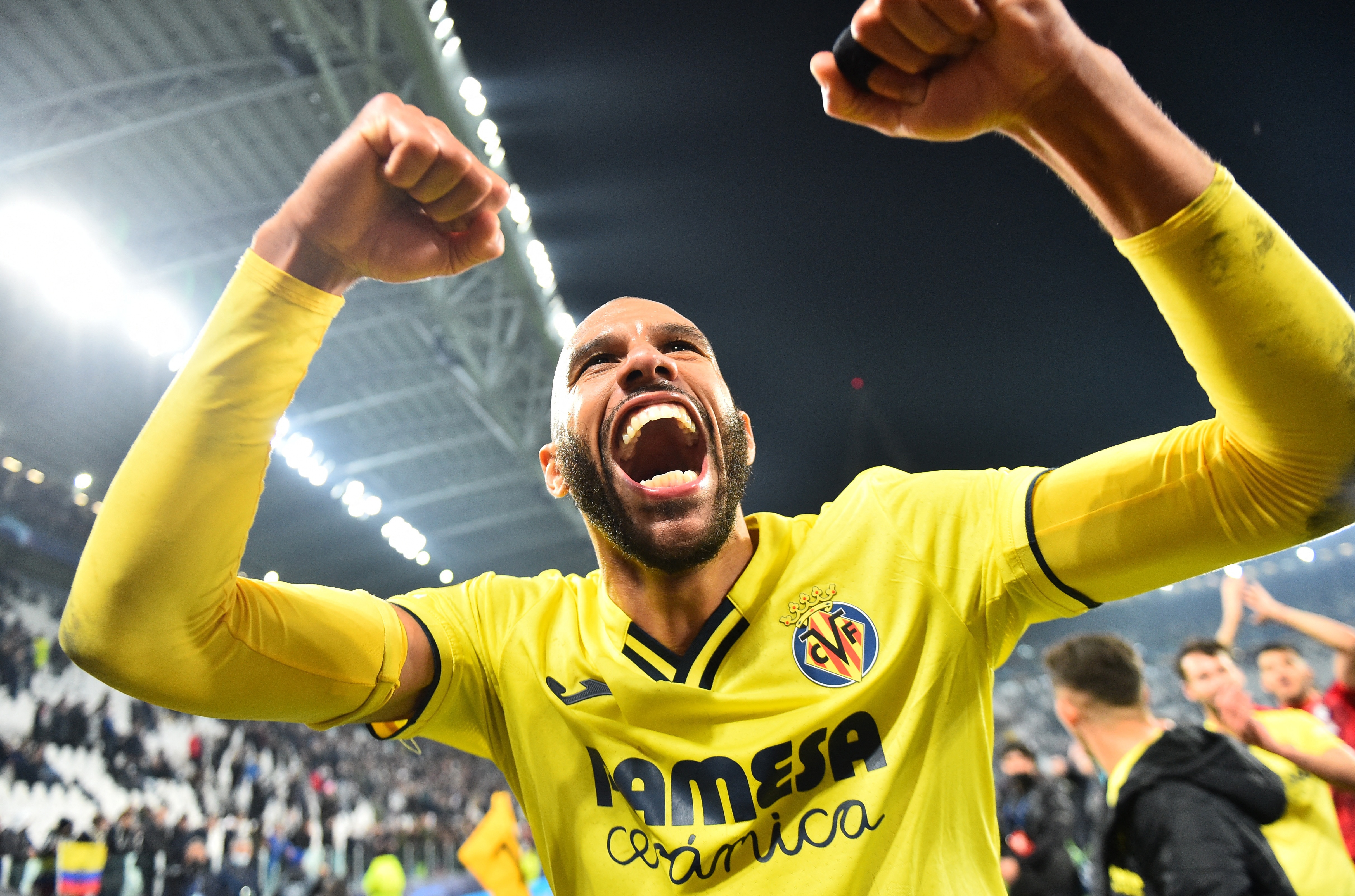 Villarreal tao bat ngo o Champions League hinh anh