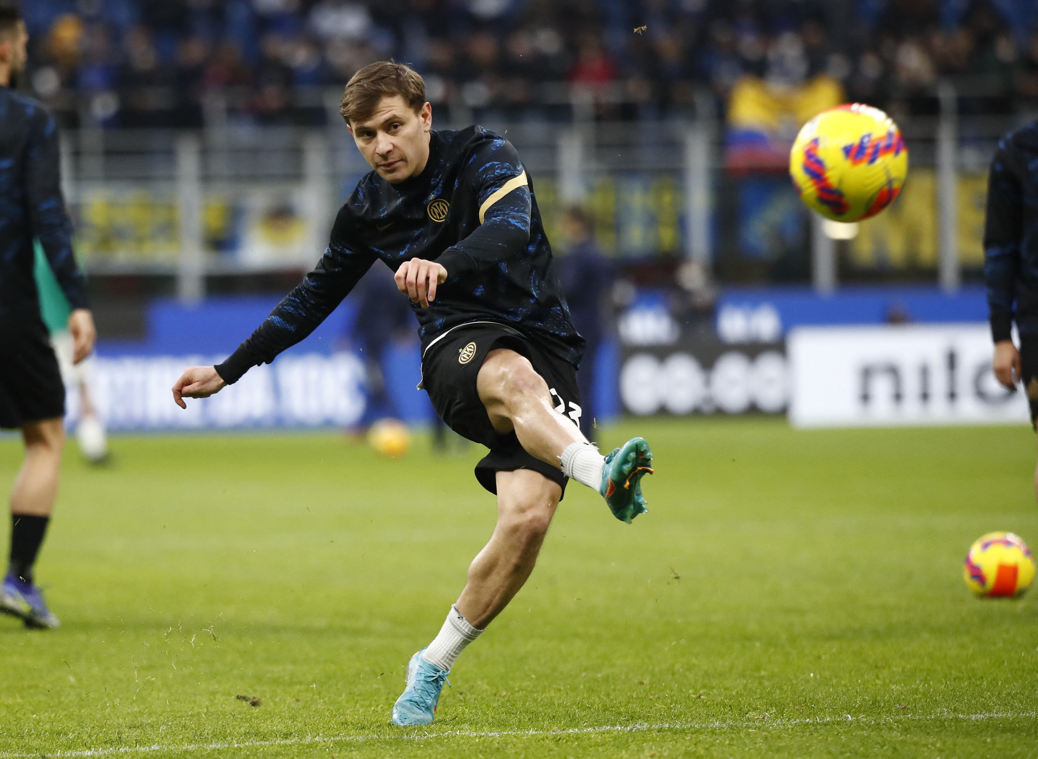 Dan sao 880 trieu euro bi loai khoi Champions League anh 8