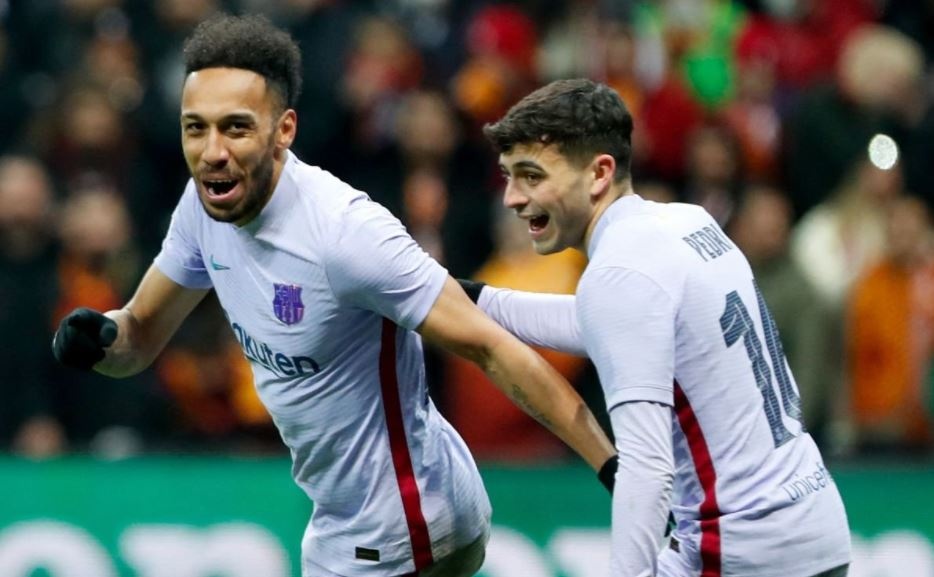 Barca vao tu ket Europa League sau man loi nguoc dong hinh anh