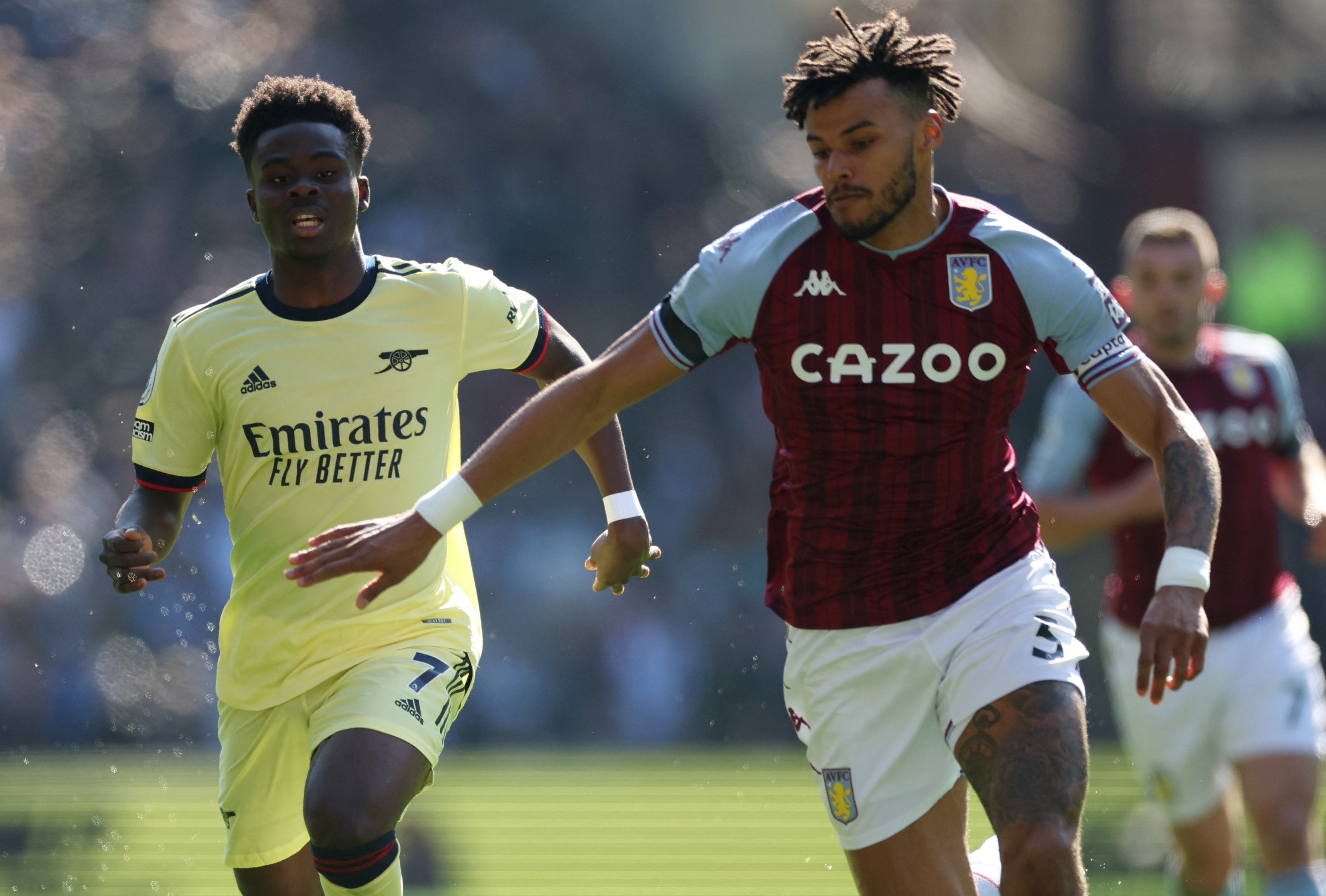 Arsenal tao khoang cach 4 diem voi MU hinh anh