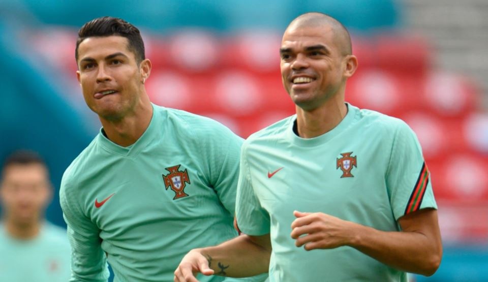 Tuyen Bo Dao Nha chiu ton that truoc tran play-off tranh ve World Cup hinh anh