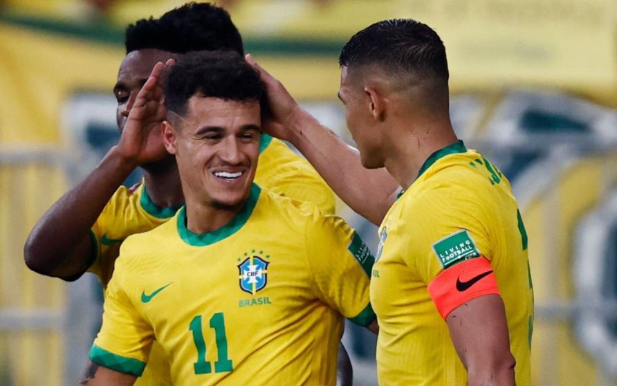 Coutinho ghi ban giup Brazil thang Chile 4-0 hinh anh