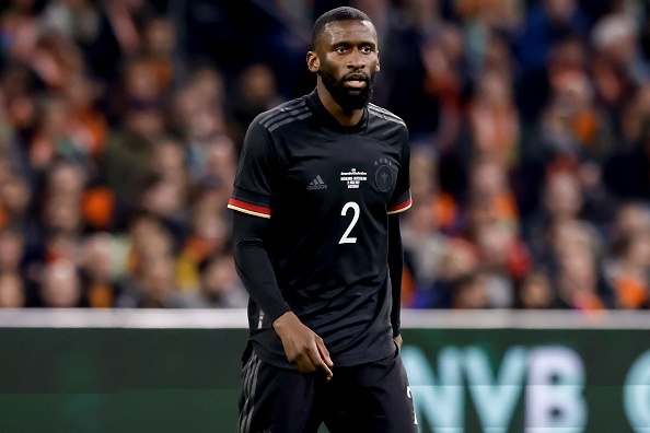 Barca dam phan chieu mo Rudiger anh 1