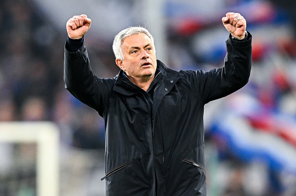 Cach tay the cua thay tro Mourinho tai Serie A hinh anh