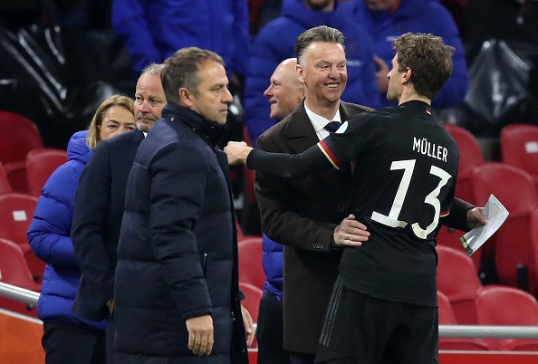 HLV Van Gaal bi ung thu anh 1