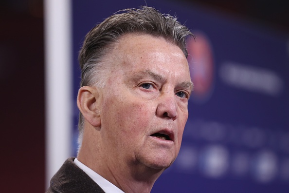 HLV Van Gaal bi ung thu hinh anh