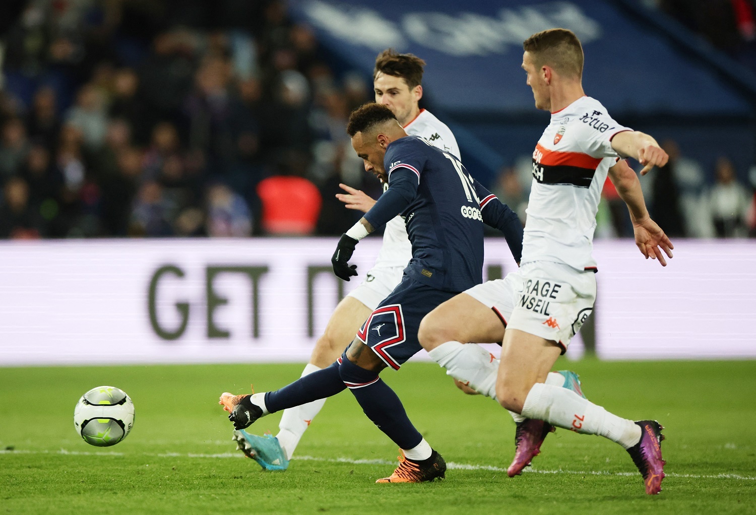 PSG dau Lorient anh 8