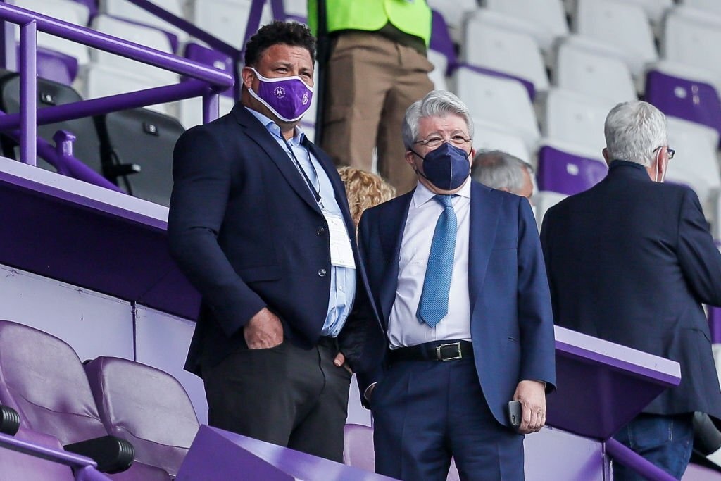 Sneijder tang can sau khi giai nghe anh 7