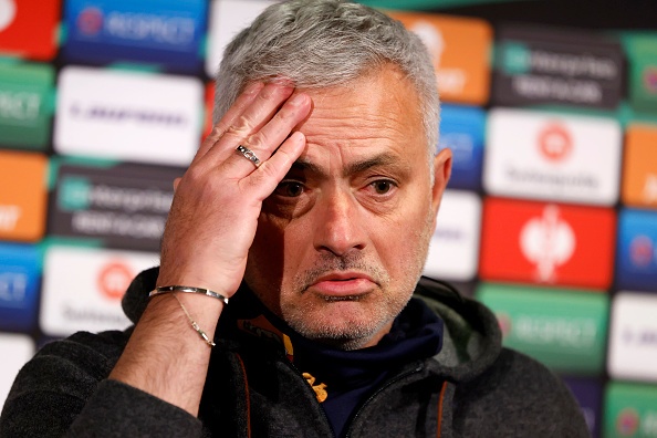 Mourinho che mat co nhan tao sau tran thua nguoc hinh anh