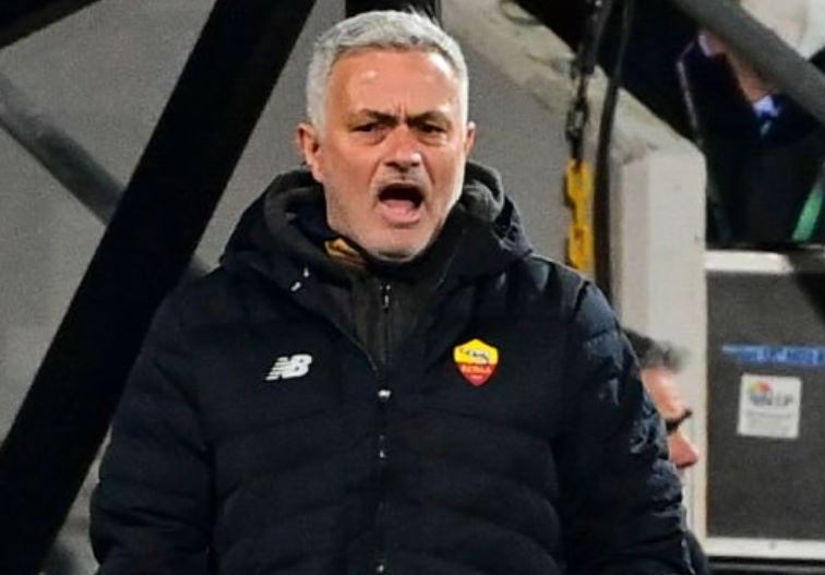 Thu mon mac sai lam trong tran thua nguoc cua Roma hinh anh