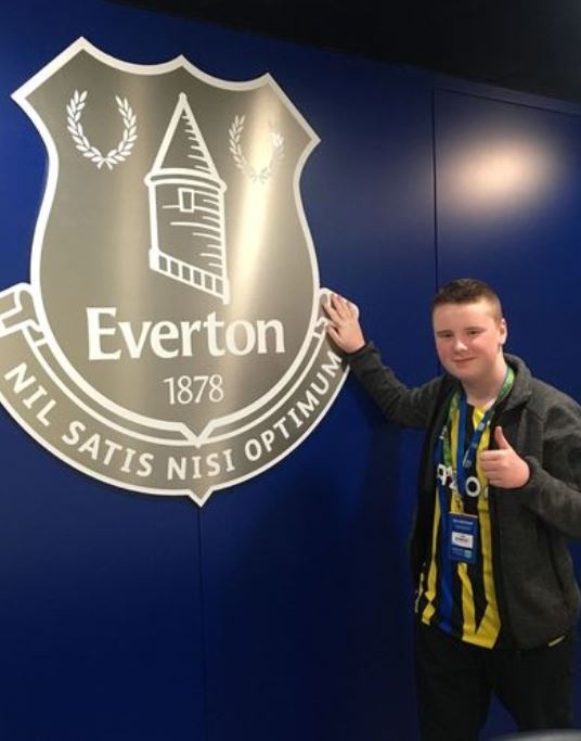 Ronaldo bi canh sat Merseyside dieu tra anh 1