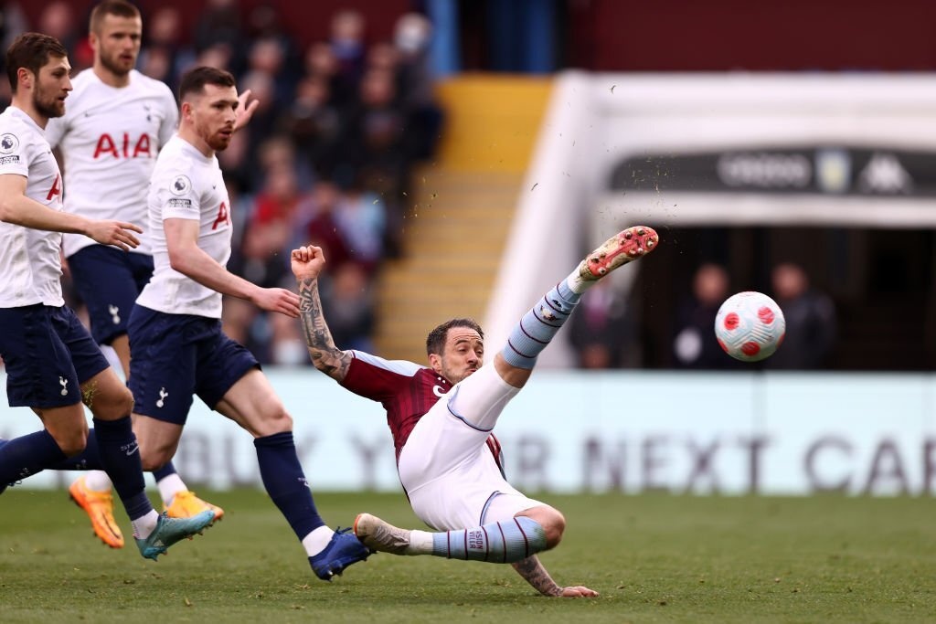 Tottenham dau Aston Villa anh 4
