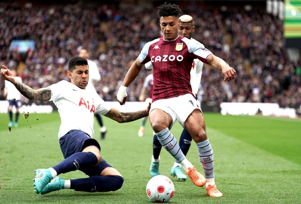 Doi hinh hay nhat vong 32 Premier League anh 10