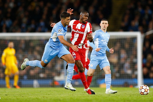 UEFA phat Atletico Madrid anh 1