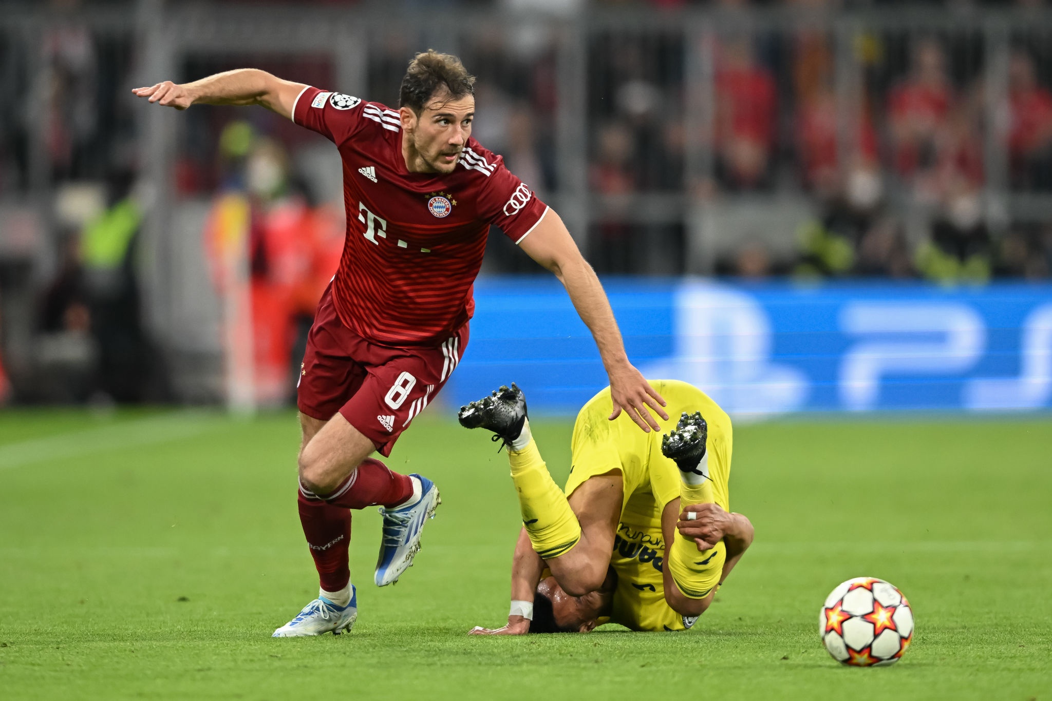 Doi hinh hay nhat luot ve tu ket Champions League anh 7