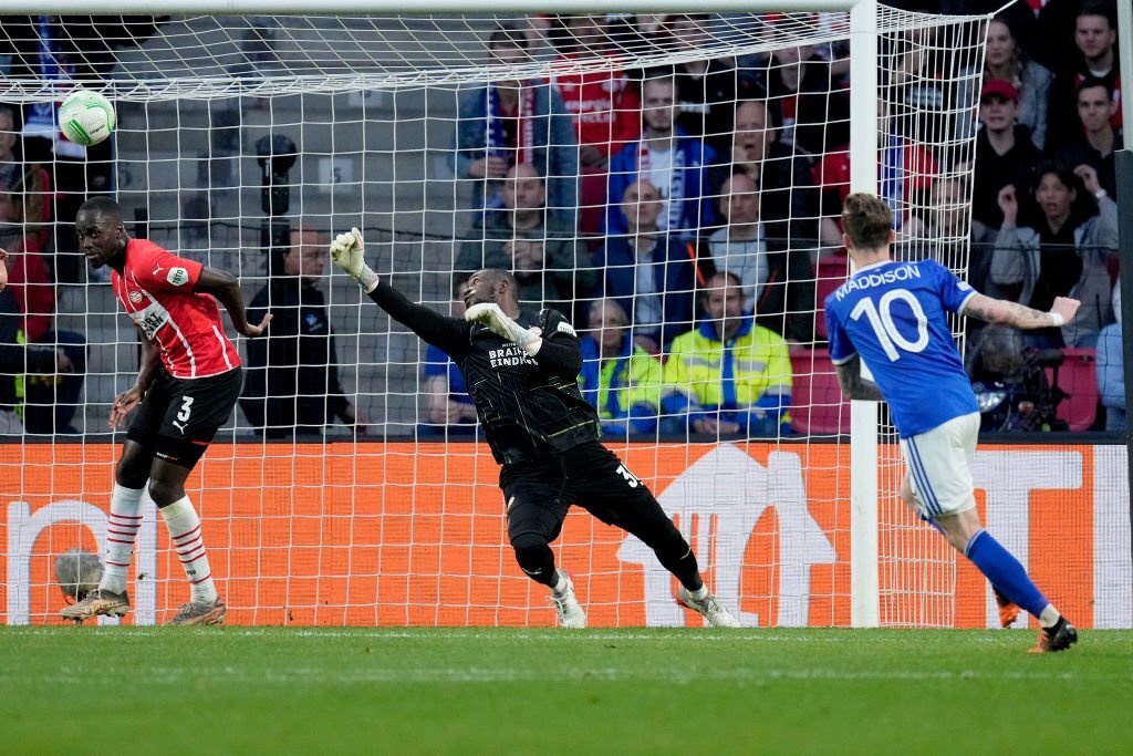 Leicester lan dau tien vao ban ket cup chau Au anh 5