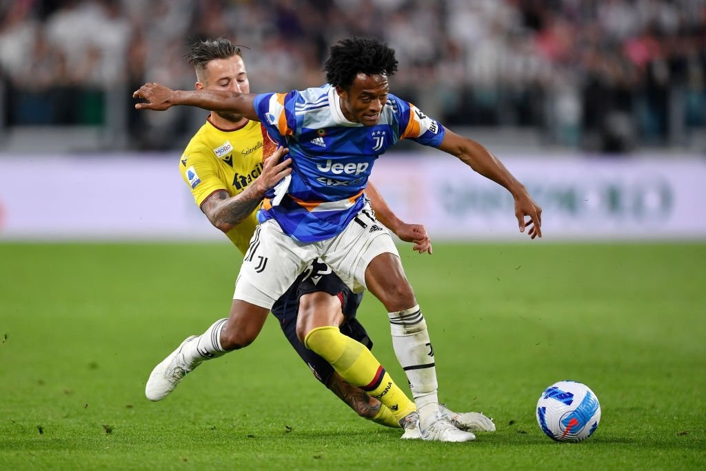 Vlahovic giai cuu Juventus o phut 90+5 anh 5