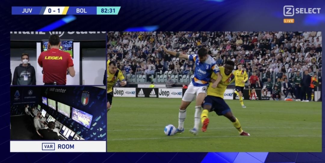 Vlahovic giai cuu Juventus o phut 90+5 anh 2