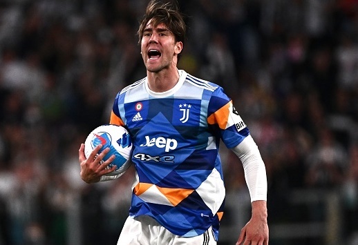 Vlahovic giai cuu Juventus o phut 90+5 hinh anh