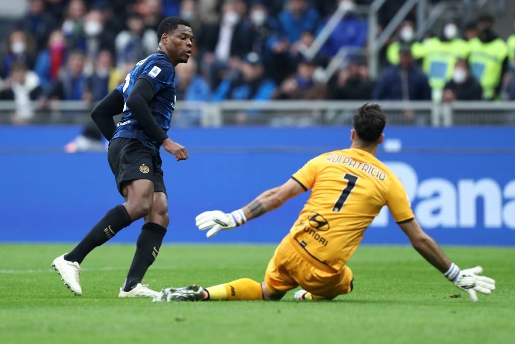 Inter dap tan hy vong vao top 4 cua thay tro Mourinho anh 3