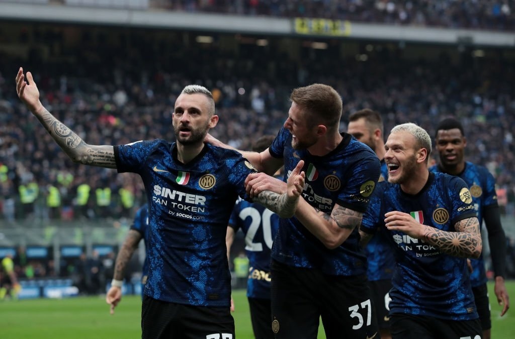 Inter dap tan hy vong vao top 4 cua thay tro Mourinho anh 4