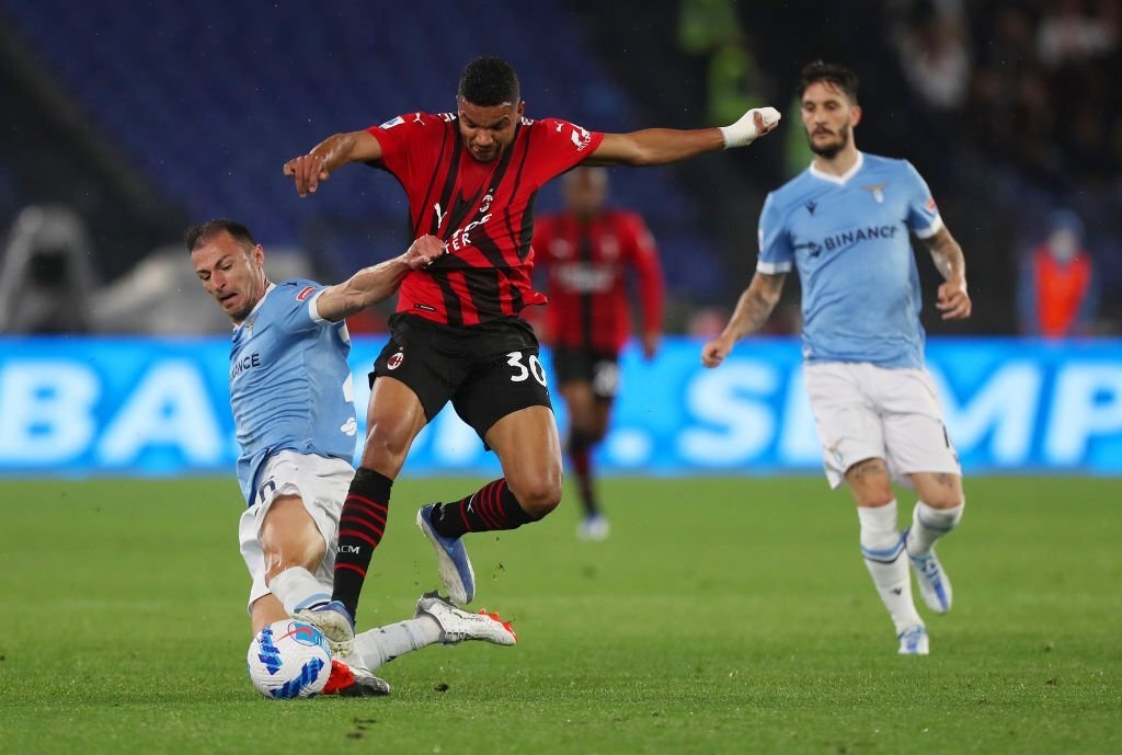 Milan dau Lazio anh 8