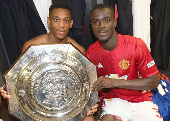 HLV Ten Hag muon ban 5 cau thu Man United hinh anh