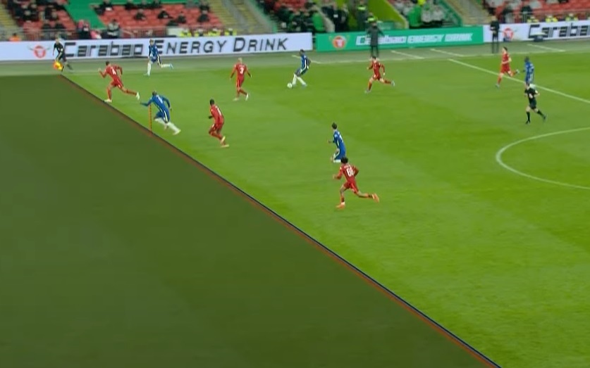 VAR gay tranh cai trong chien thang cua Liverpool anh 2