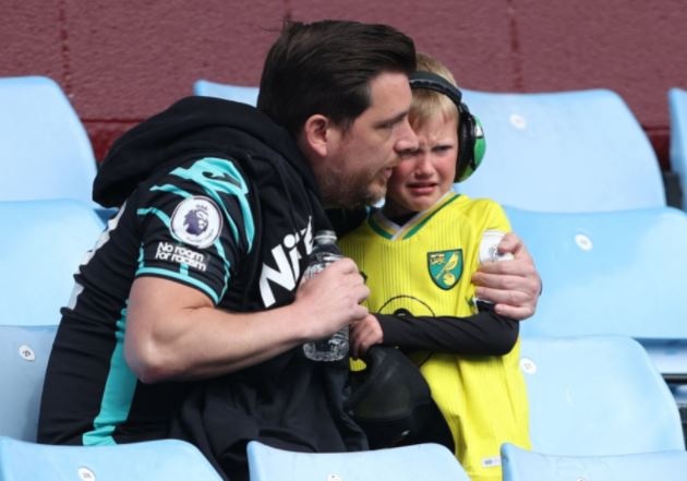 CLB Premier League dau tien rot hang mua nay hinh anh