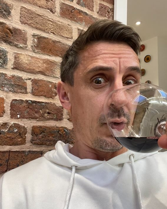 Huyen thoai MU vui mung khi Liverpool bi dan 2-0 anh 1