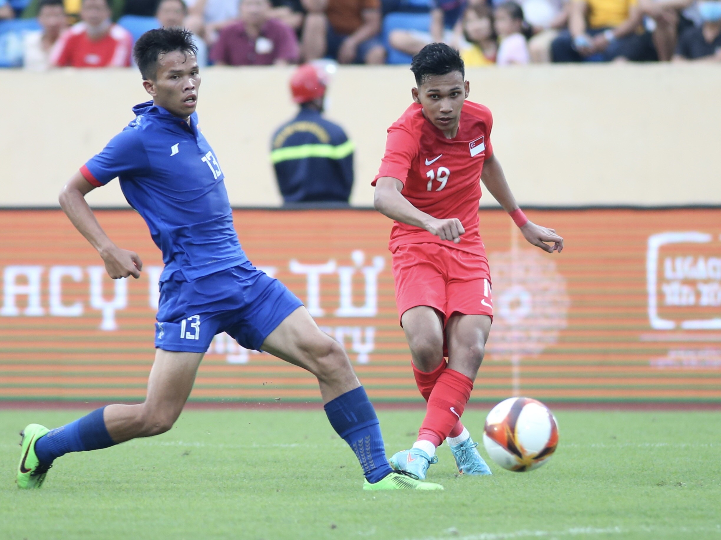 U23 Lao vo oa sau cu sut xa tung luoi Singapore anh 8
