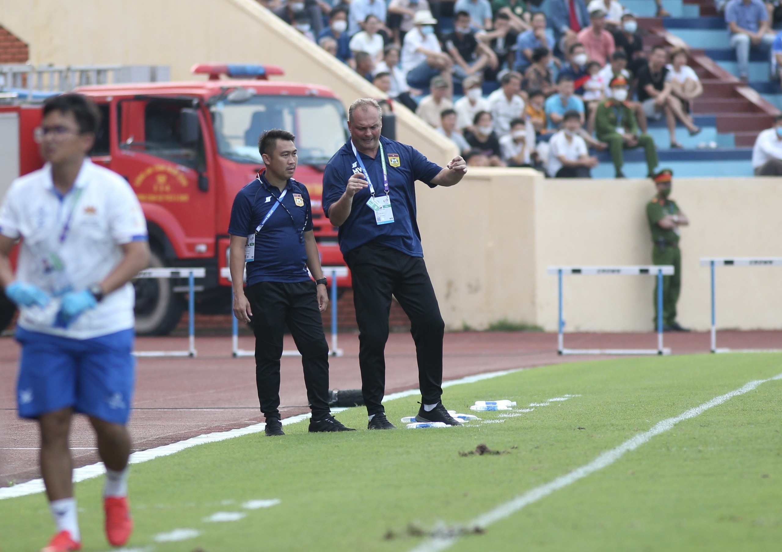 HLV Honda that vong du hoc tro dang dan 4-1 anh 6