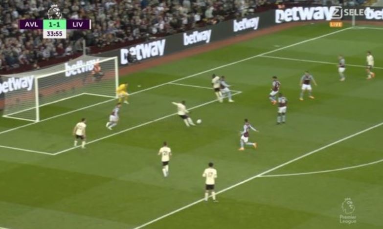 Liverpool dau Aston Villa anh 4