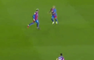 Trung ve Barca nhap vien sau pha va cham voi dong doi hinh anh