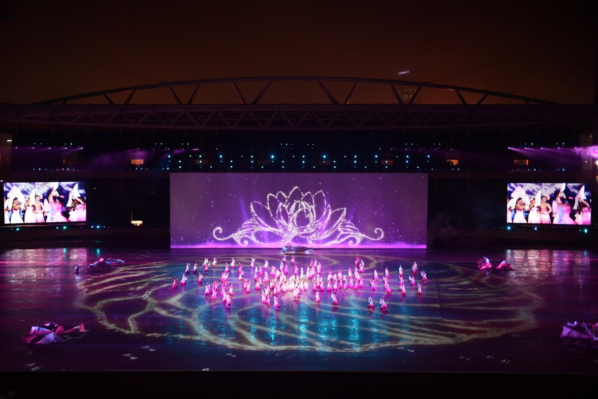 Man trinh dien thap sang le khai mac SEA Games 31 anh 6