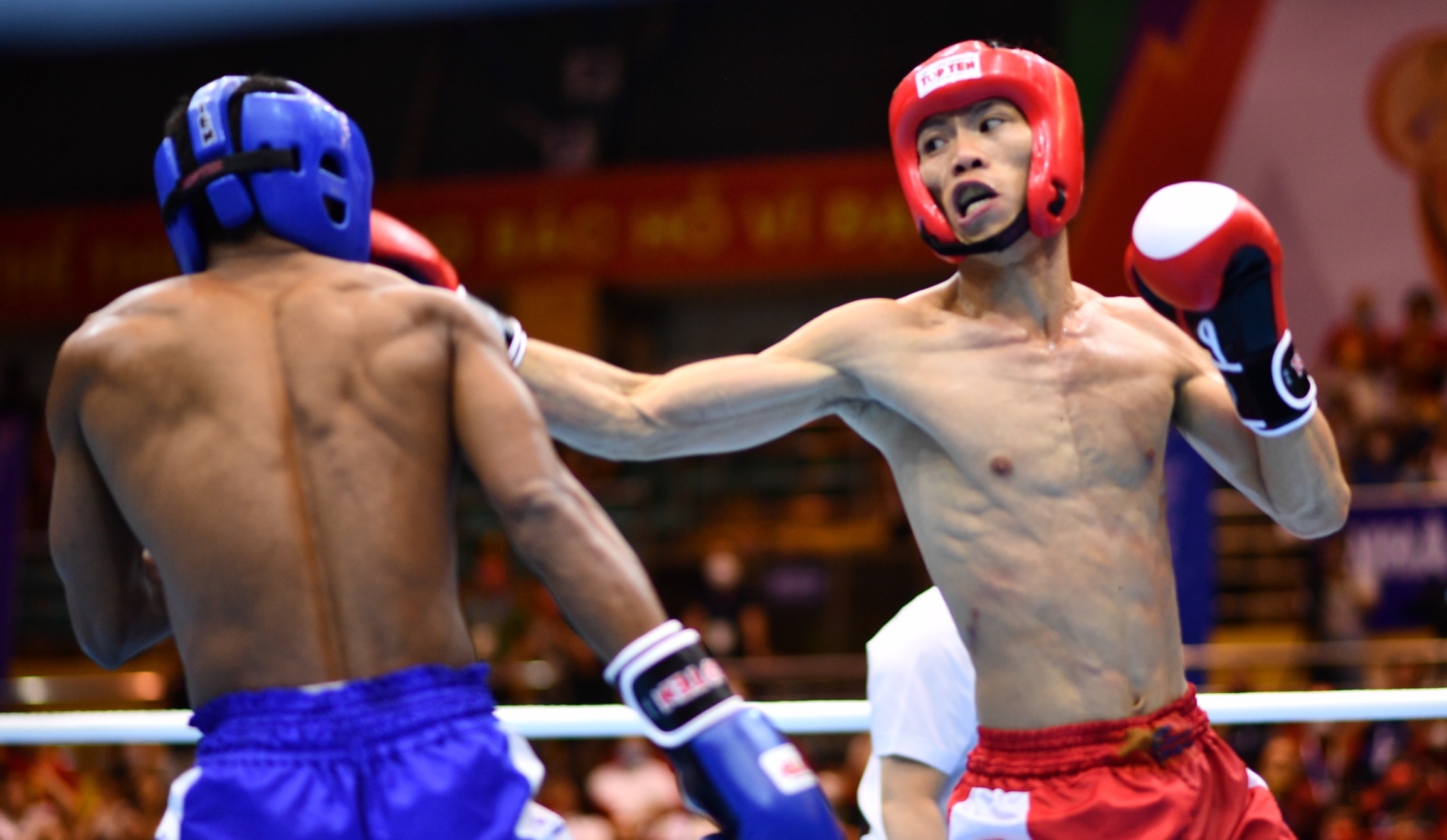 Kickboxing Viet Nam lien tiep gianh HCV tai SEA Games hinh anh