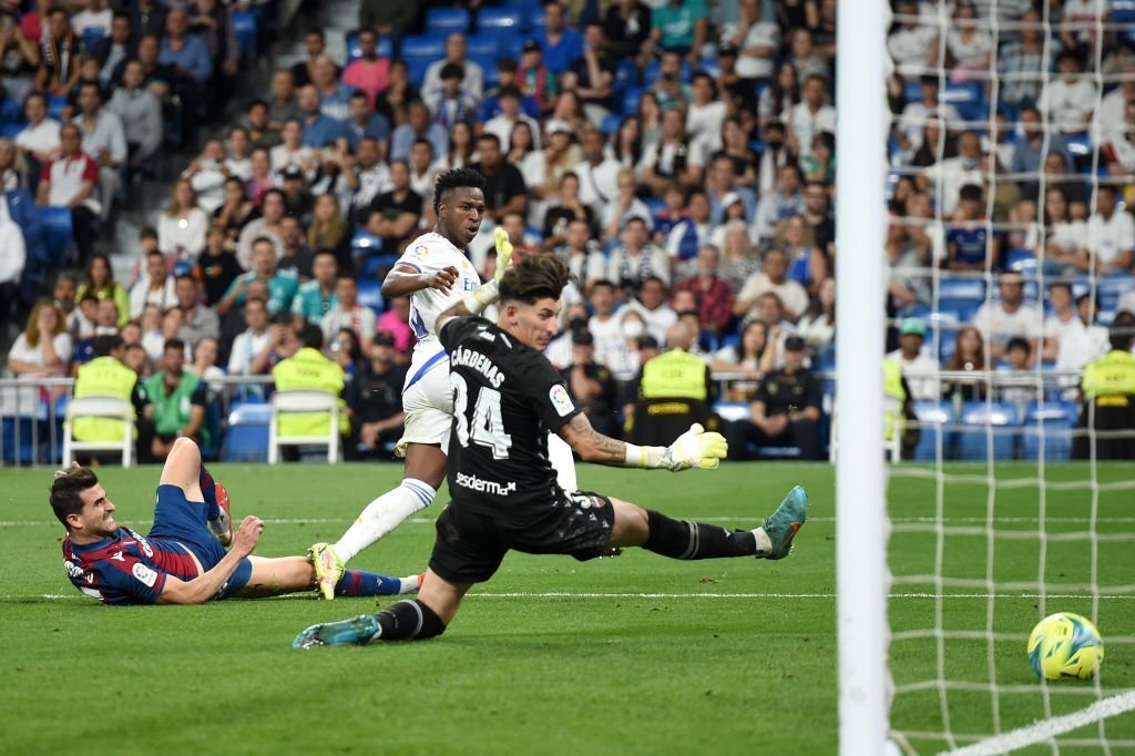 Real thang 4-0 anh 6