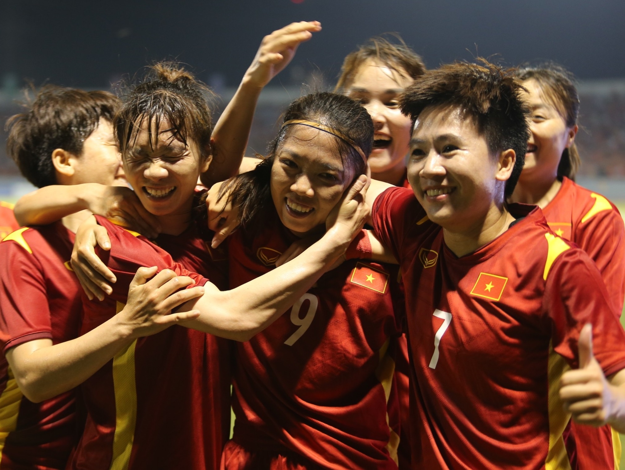 Tuyen Viet Nam gap Thai Lan o chung ket bong da nu hinh anh