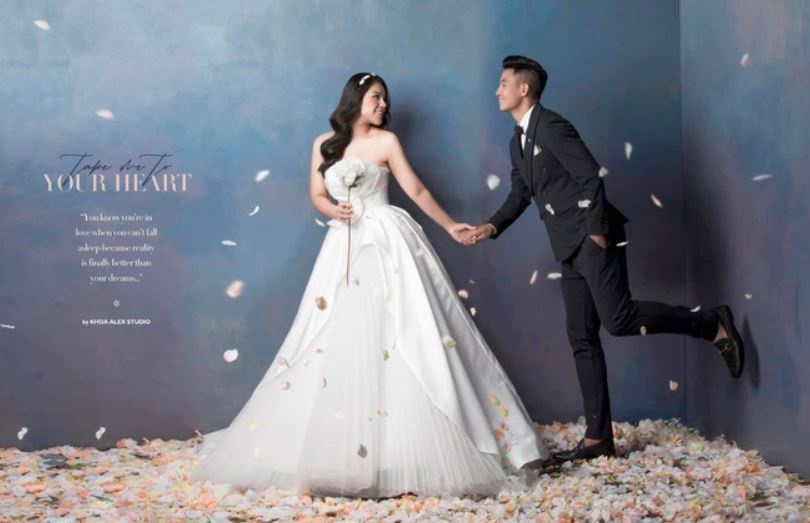 Bui Tien Dung va lua U23 Thuong Chau len xe hoa anh 2