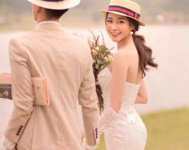 Bui Tien Dung va lua U23 Thuong Chau len xe hoa anh 7